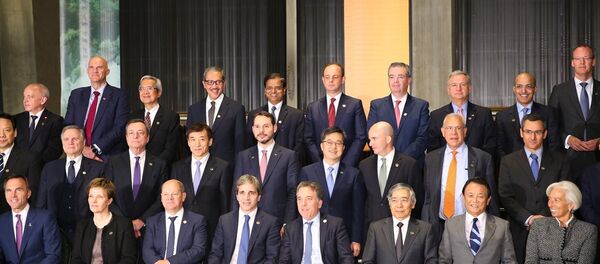 Bakan Albayrak, G20 Aile Fotoğrafı çekimine katıldı - Sputnik Türkiye