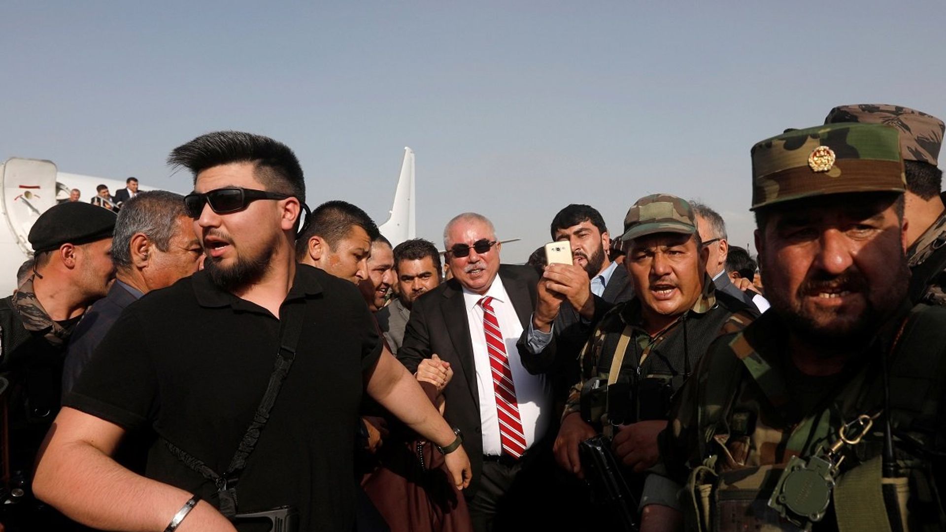Mare al Ra id Dostum Ne Pahas na Olursa Olsun Afganistan 