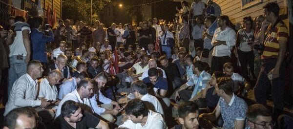 İYİ Partililerden 'Akşener Nöbeti' - Sputnik Türkiye