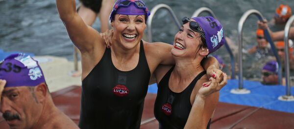 İstanbul Boğazı'nda Kıtalararası Yüzme Yarışı - Sputnik Türkiye