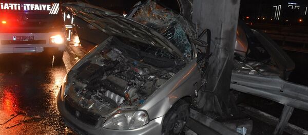 D-100 Karayolunda kaza - Sputnik Türkiye