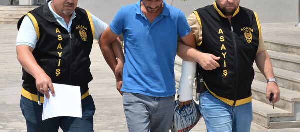 kolu kırık hırsız - Sputnik Türkiye