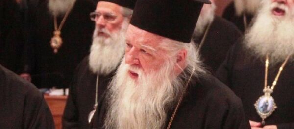 Mora (Peloponez) Yarımadası'ndaki Kalavryta bölgesinin piskoposu Amvrosios - Sputnik Türkiye