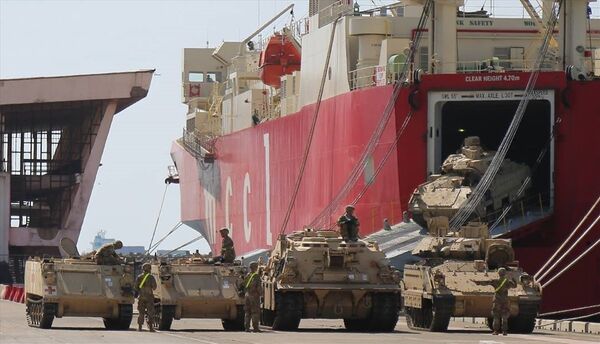 Noble Partner 2018 tatbikatına katılacak olan ABD'ye ait tank ve zırhlı araçların, Gürcistan'a nakli başladı. - Sputnik Türkiye
