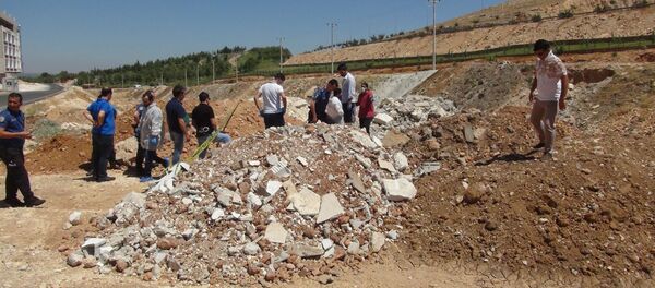 Şanlıurfa'da 2 yaşındaki Suriyeli kız toprağa gömülü bulundu - Sputnik Türkiye