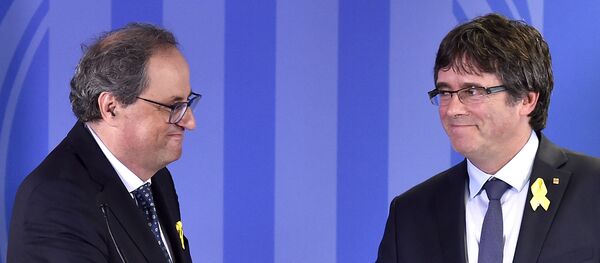 Eski Katalonya Başkanı Carles Puigdemont ve Katalonya Başkanı Quim Torra Eski Katalonya Başkanı Carles Puigdemont ve Katalonya Başkanı Quim Torra - Sputnik Türkiye