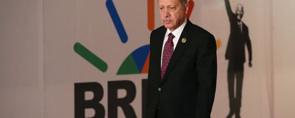 Erdoğan, Mandela'nın bağımsızlık lideri olduğu Güney Afrika'daki BRICS zirvesinde Erdoğan, Mandela'nın bağımsızlık lideri olduğu Güney Afrika'daki BRICS zirvesinde - Sputnik Türkiye