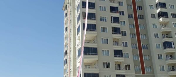 5 yılda 200 metrelik ruloya 6 bin mısralık şiir yazdı - Sputnik Türkiye