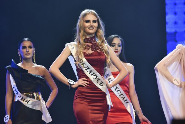 1996 yılından beri düzenlenen uluslararası güzellik yarışma Miss CIS Kazakistan'ın başkentinde ilk defa yapıldı. Bu yılki yarışma Astana'nın 20. yıl dönümüne denk getirildi. - Sputnik Türkiye
