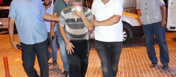 Burdur'da çocuğa taciz iddiasına linç girişimi - Sputnik Türkiye