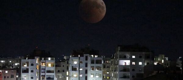 İdlib'de Ay tutulması - Sputnik Türkiye
