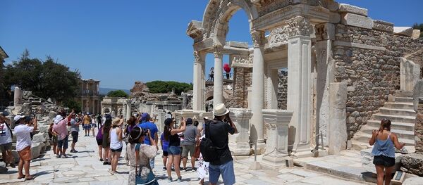 Antik Kent Efes’e turist akını Antik Kent Efes’e turist akını - Sputnik Türkiye