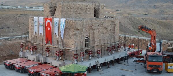 Tarihi Artuklu Hamamı yerine indiriliyor - Sputnik Türkiye