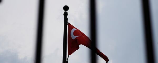 Wahington'daki Türkiye Büyükelçiliği- Türk bayrağı - Sputnik Türkiye