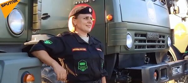 Rus kadın askerlerin katılımıyla nefes kesen kamyon yarışı - Sputnik Türkiye