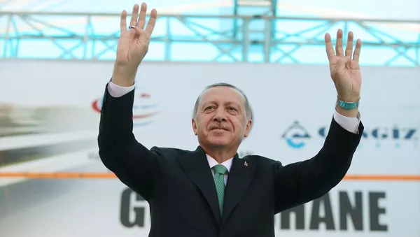 Cumhurbaşkanı Recep Tayyip Erdoğan, 'Gümüşhane Geçişi Çevre Yolu Açılış Töreni'nde konuştu. - Sputnik Türkiye
