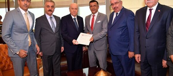 Hayati Arkaz MHP'ye katıldı - Sputnik Türkiye