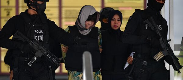 Kim Yong-nam'ı öldürmekle suçlanan kadınlardan biri olan Vietnamlı Doan Thi Huong Kim Yong-nam'ı öldürmekle suçlanan kadınlardan biri olan Vietnamlı Doan Thi Huong - Sputnik Türkiye