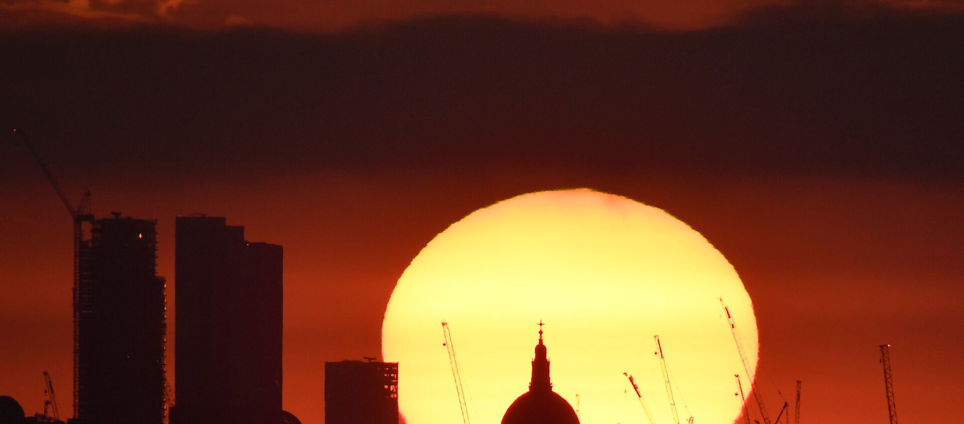 Londra günbatımı - Sputnik Türkiye, 1920, 04.02.2020