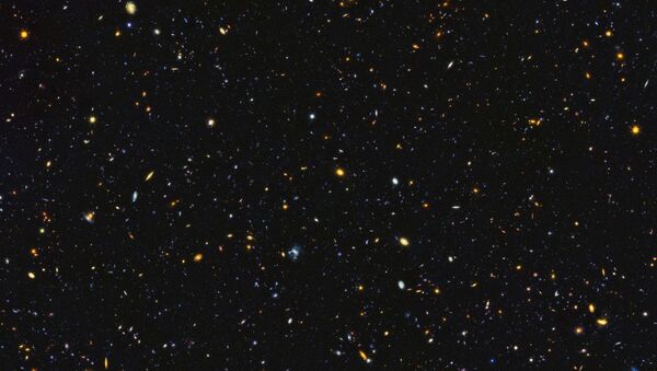 Hubble, 15 bin galaksiyi içeren uzak uzay panaromasını görüntüledi - Sputnik Türkiye