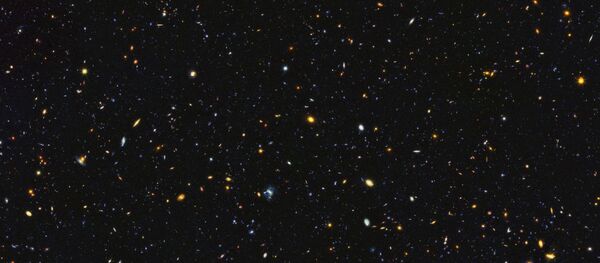 Hubble, 15 bin galaksiyi içeren uzak uzay panaromasını görüntüledi - Sputnik Türkiye