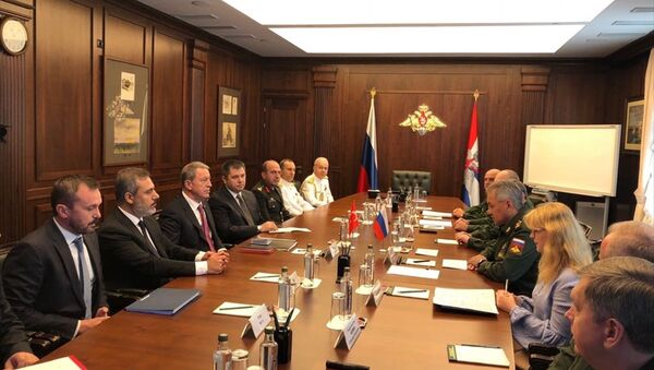 Milli Savunma Bakanı Hulusi Akar- MİT Başkanı Hakan Fidan- Rusya Savunma Bakanı Sergey Şoygu - Sputnik Türkiye