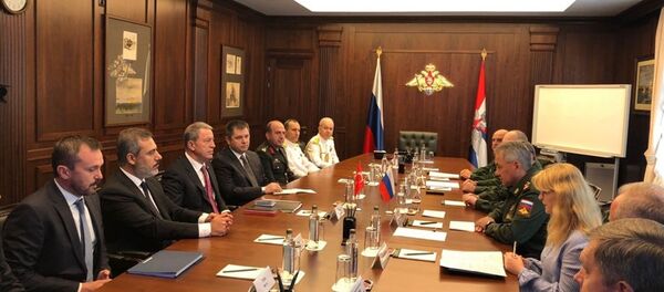 Milli Savunma Bakanı Hulusi Akar- MİT Başkanı Hakan Fidan- Rusya Savunma Bakanı Sergey Şoygu - Sputnik Türkiye