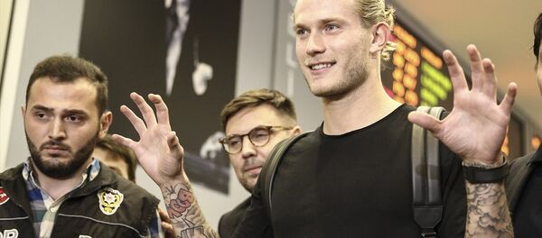 Beşiktaş'ın Premier Lig takımlarından Liverpool'dan kiraladığı kaleci Loris Karius, İstanbul'a geldi. - Sputnik Türkiye