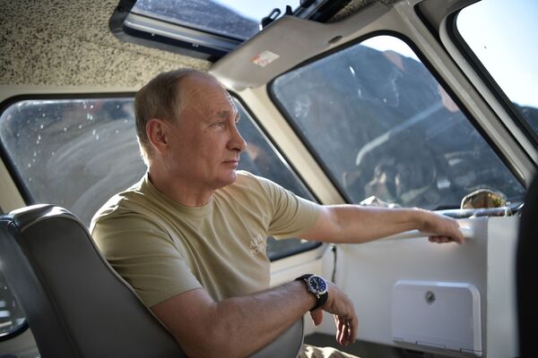 Putin haftasonu tatil için yine Tuva'yı tercih etti - Sputnik Türkiye