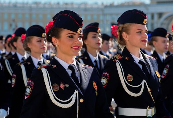 Rus ordusunda görev alan kadınlar - Sputnik Türkiye