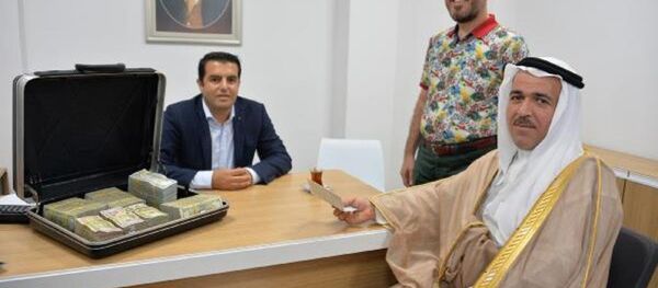 Suriyeli aşiretler hükümete destek için 500 bin dolar bozdurdu - Sputnik Türkiye