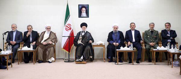 Ayettullah Ali Hamaney-Cumhurbaşkanı Hasan Ruhani ve kabinesi - Sputnik Türkiye