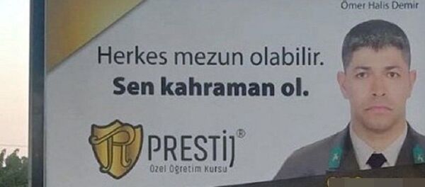 Ömer Halisdemir afiş - Sputnik Türkiye