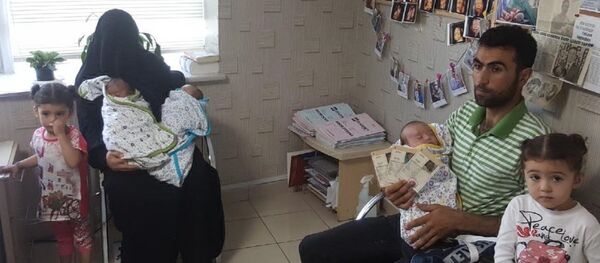 Suriyeli çift üçüz bebeklerine Recep, Tayyip, Erdoğan isimlerini verdi - Sputnik Türkiye