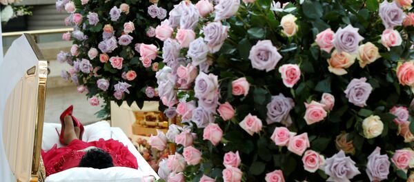 Aretha Franklin son yolculuğuna uğurlanıyor - Sputnik Türkiye