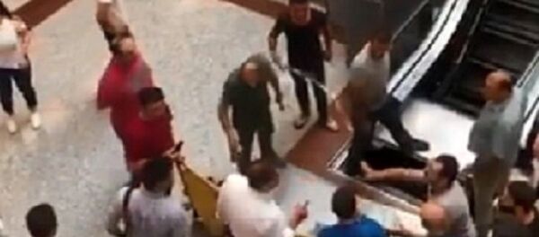 Metrocity'de yürüyen merdivenlere haciz - Sputnik Türkiye