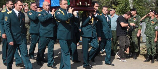 Zaharçenko'nun cenazesi toprağa verildi - Sputnik Türkiye