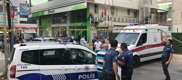 İstanbul'da polis ve astsubay arasında silahlı kavga: 1 ölü 2 yaralı - Sputnik Türkiye