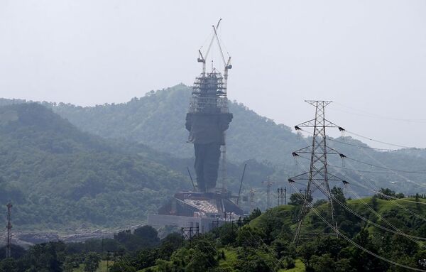 Hindistan'da dünyanın en büyük heykeli tamamlanıyor - Sputnik Türkiye
