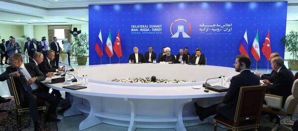 Rusya Devlet Başkanı Vladimir Putin, Türkiye Cumhurbaşkanı Recep Tayyip Erdoğan ve İran Cumhurbaşkanı Hasan Ruhani - Sputnik Türkiye