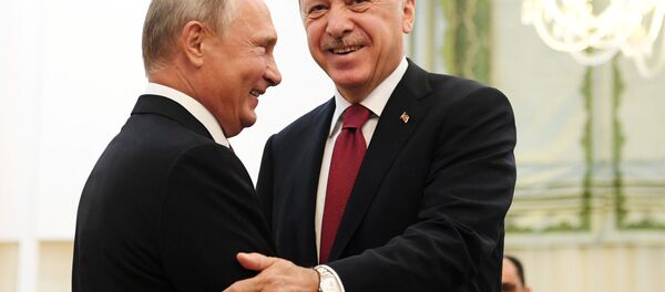 Tahran'daki üçlü zirve öncesi Putin-Erdoğan buluşması Tahran'daki üçlü zirve öncesi Putin-Erdoğan buluşması - Sputnik Türkiye