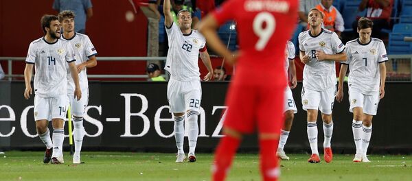 Rus Milli Futbol Takımı'nın oyuncusu Denis Çerişev ilk golü atan isim oldu - Sputnik Türkiye