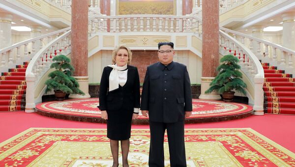 Kuzey Kore lideri Kim Jong-un-Rusya Federasyon Konseyi Başkanı Valentina Matviyenko - Sputnik Türkiye
