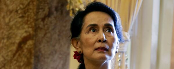Myanmar'ın fiili lideri Aung San Suu Kyi - Sputnik Türkiye