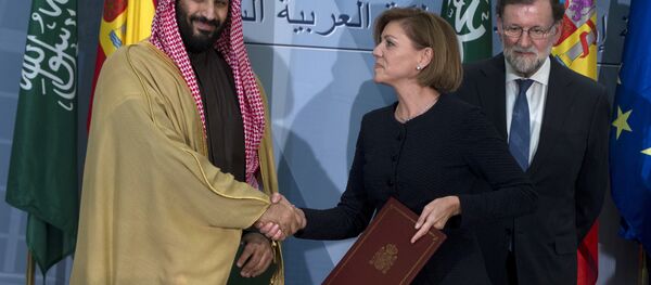 Suudi Arabistan Veliaht Prens iMuahmmed bin Selman- İspanya'nın eski Savunma Bakanı Maria Dolores Cospedal- Eski İspanya Başbakanı Mariano Rajoy - Sputnik Türkiye
