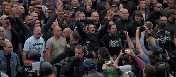 Chemnitz- Aşırı sağcı eylemciler - Sputnik Türkiye