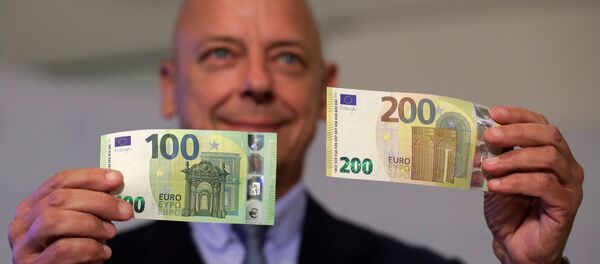 Yeni 100-200 euro banknotların tanıtımı, 17 Eylül 2018, Viyana Yeni 100-200 euro banknotların tanıtımı, 17 Eylül 2018, Viyana - Sputnik Türkiye