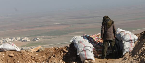 ABD Suriye'de askeri varlığını artırıyor: Deyr ez-Zor'da yeni askeri bir üs kuruldu - Sputnik Türkiye