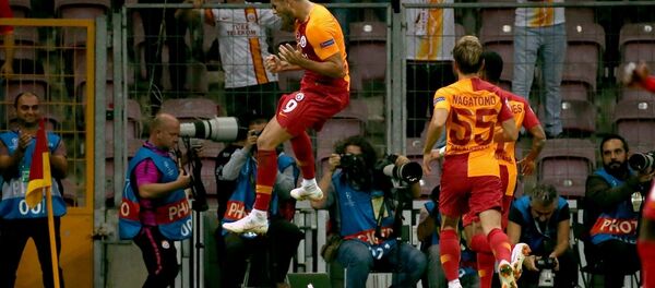 Galatasaray, UEFA Şampiyonlar Ligi D Grubu ilk maçında konuk ettiği Rusya'nın Lokomotiv Moskova takımını 3-0 yendi. - Sputnik Türkiye