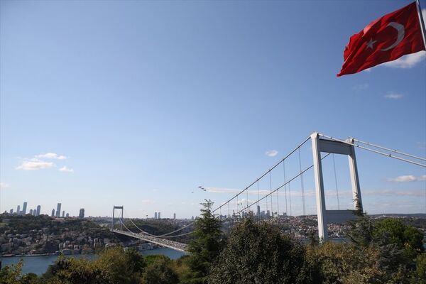 Türk Yıldızları'ndan Boğaz'da görsel şölen - Sputnik Türkiye